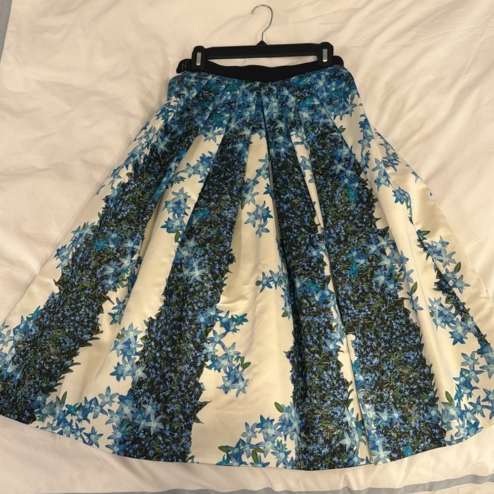 💙Tibi 100% Silk Sidewalk Floral Midi Skirt, brand new with tags - Picture 13 of 15